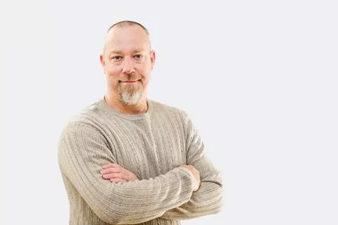 Joe Carlson, Headshot